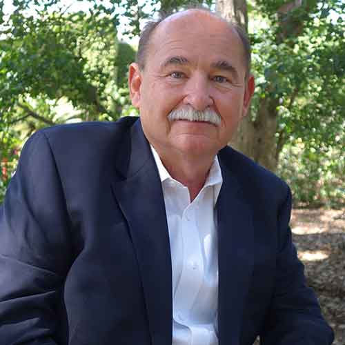 James P. Folsom, the Marge and Sherm Telleen/Marion and Earle Jorgensen Director of the Botanical Gardens, has transformed The Huntington during his 36 years at the institution. Photograph by Danielle Rudeen.