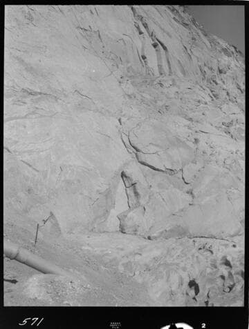 Big Creek - Mammoth Pool - General rock structure in cutoff area