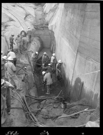 Big Creek - Mammoth Pool - Placing dental concrete in bottom of cutoff trench