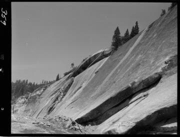 Big Creek - Mammoth Pool - General view of Daulton Creek overhang