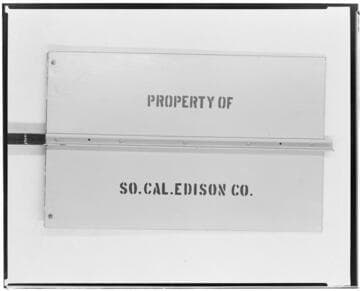 C1.1 - Charts miscellaneous - Red Seal sign post