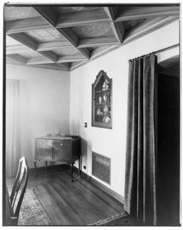 H2.6 - Home Dining Room - Air heaters in home of the Moorhouse family