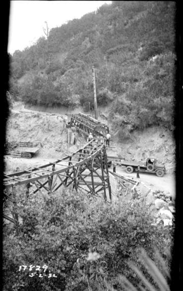 Tule River - Rebuilding Flume Line
