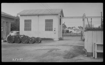 Pomona warehouse & garage