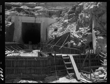 Big Creek - Mammoth Pool - Forming at Intake Trash-rack