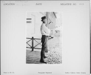 P1.2 - Portraits, misc. - David H. Redinger