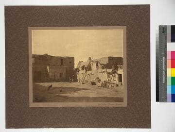 Sipaulovi Street Scene