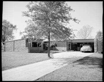 [Unidentified residence]