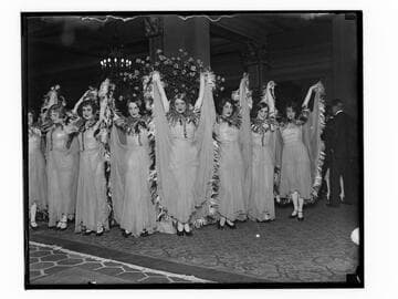 Showgirls at the Club Casa del Mar, Santa Monica, California