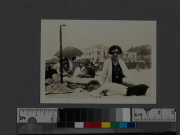 Unidentified people on the beach in front of the Santa Monica Athletic Club