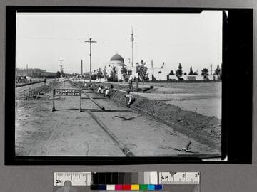 Entrance to Girard in the San Fernando Valley