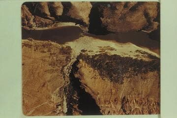 Spring Canyon. The preliminary gauge indicated a flow of 2800 cfs