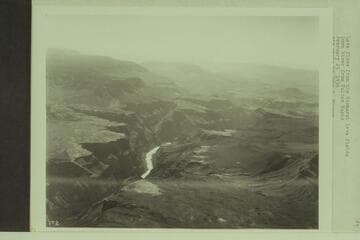 Lava flows from the Uinkaret lava fields. Downriver from Vulcan Rapid