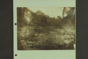 Low bench beyond Point Hansbrough. The photo shows a very low water stage