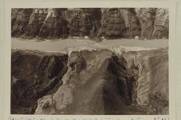Galloway Canyon; Stone Creek; Dubendorff Rapid. Approximate gauge: 6700 cfs