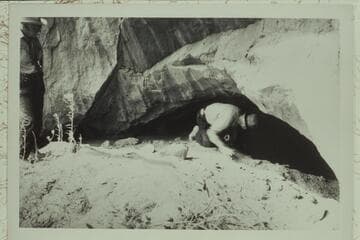 Cave which was used by the Wild Bunch as a hideout. Upper end of Roost Canyon