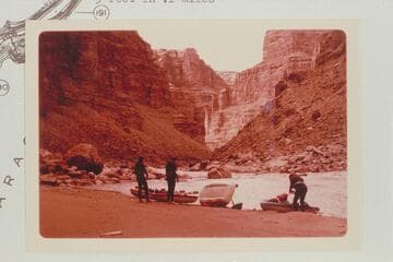 Down from Mile 194.2.  Stop for lunch and Yak repair