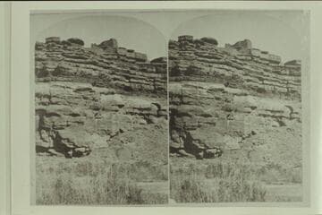 House ruins on cliff of Glen Canyon. There were habitations also under the heavy top ledge