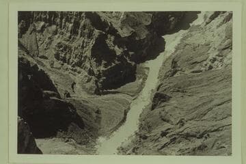 Downstream view of Prospect Canyon and Vulcan Rapid.  Approximate flow:  19,000 cfs
