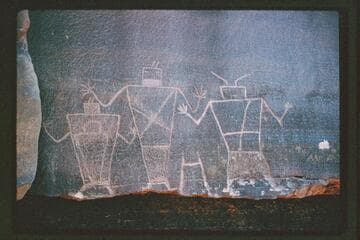Petroglyphs near White Canyon