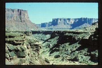 Down Horsethief Canyon