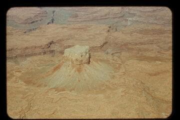 Sinyala Butte and Fault