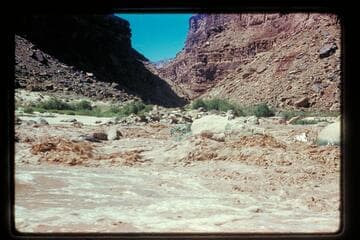 Head of Badger Rapid from left bank, prel. 5850 cfs