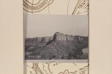 East in the saddle of The Bowknot