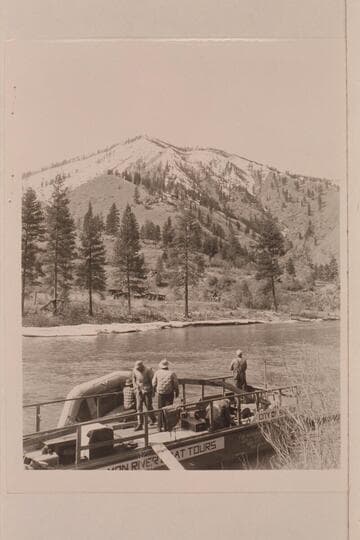 Loading Don Smith's aluminum sweep-scow near Shoup on the Salmon River in Idaho