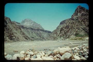 Up from mouth of Diamond Creek