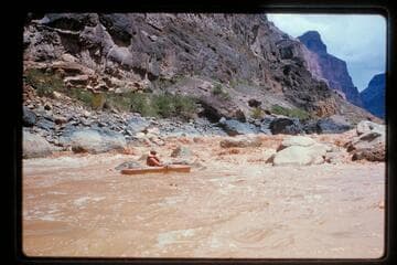 Buzz lining sportyak at Vulcan Rapid