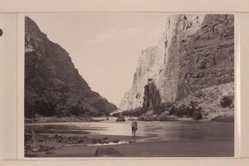 Joe Desloge looks back upstream at Backus Rapid, Canyon of Ladore, Green River