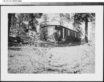 Exterior of Merrick Lake guest cabin at Vermejo Ranch