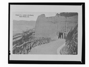 Oregon Ave., Incline to the Beach, Santa Monica, Cal