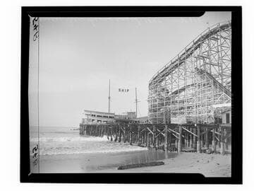Venice Pier being razed