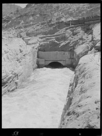 Big Creek - Mammoth Pool - Intake of diversion tunnel