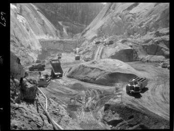 Big Creek - Mammoth Pool - Filling and compacting in cutoff and riverbed