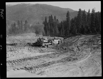 Big Creek - Mammoth Pool - Loading DW-20's in Borrow Area No. 2