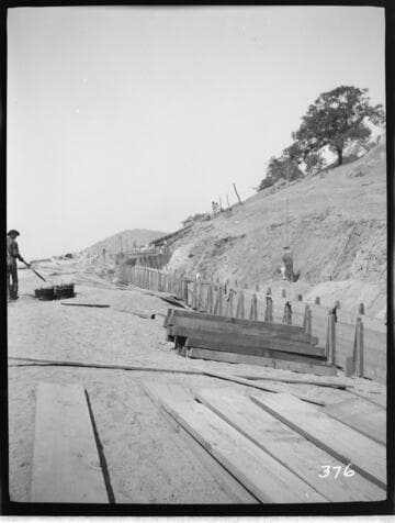 A construction crew working on the construction of the reservoir of the Tule Plant