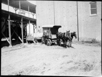 Delivery platform at El Centro Ice Plant