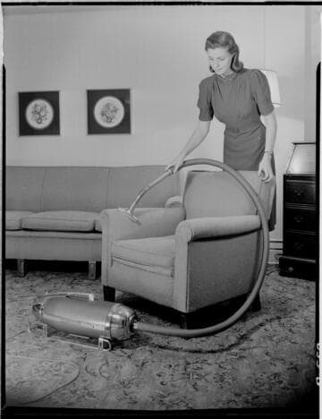 Universal Vacuum Cleaner & La Nelle Smith