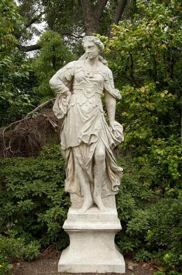 Allegorical figure (Majesty?)