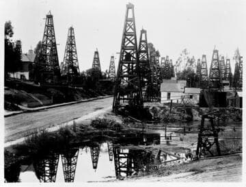 Los Angeles, first oil district, Toluca St