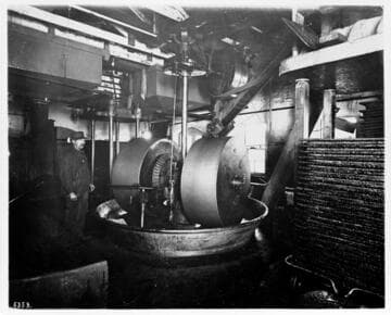 Olive oil presses and grinders