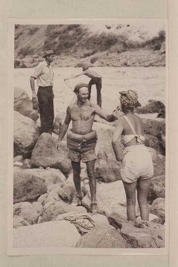 Portage of Nevills boats at Lava Falls