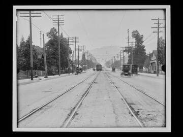 Pacific Electric Railway streetcar marked "Los Angeles."