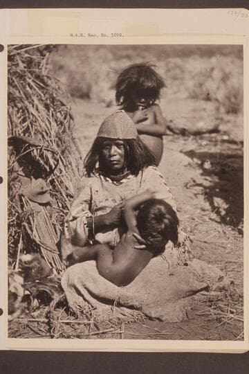 Paiute mother and child, Kaibab Plateau near the Grand Canyon of the Colorado in northern Arizona