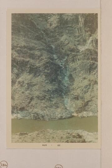 North side ravine above 234 Mile Rapid. Butchart estimates that this ravine would permit escape from the Canyon