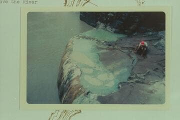 Pumpkin Spring. About 4 PM. The rim about 7 ft. above the river