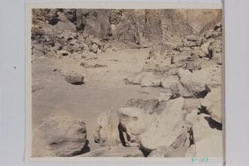 Swain-Hatch crew at lining of Horn Creek Rapid. Bright Angel gauge: 2070 cfs